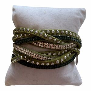 YIK FUN Green Boho Wrap Bracelet Rhinestone Studded Faux Suede 3 Snap NWT